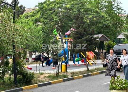 Satılır, köhnə tikili, 2 otaqlı, 60 m², Bakı, Nəsimi r, 8 Noyabr m.