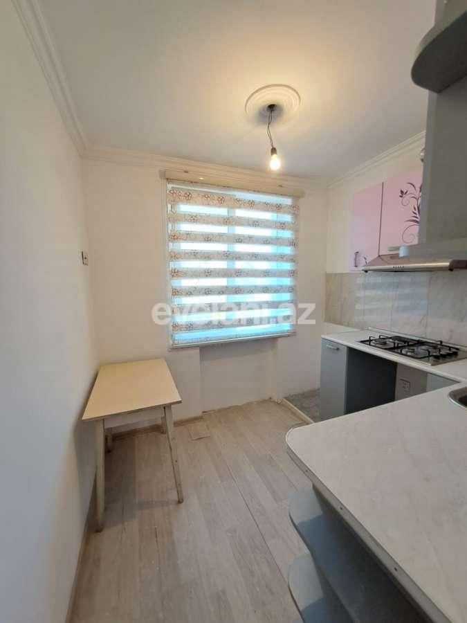 Sale, old building, 1 room, 35 m², Baku, Yasamal r, Inshaatchilar m.