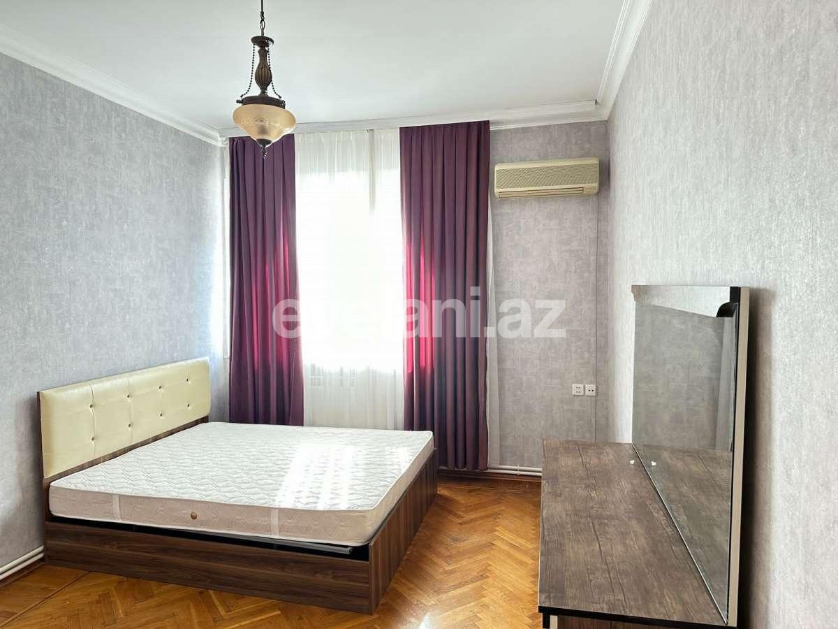 Rent, old building, 3 room, 85 m², Baku, Sabail r.