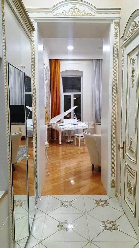 Sale, old building, 3 room, 130 m², Baku, Sabail r, Sahil m.