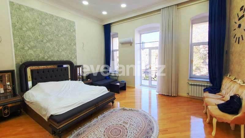 Sale, old building, 3 room, 130 m², Baku, Sabail r, Sahil m.