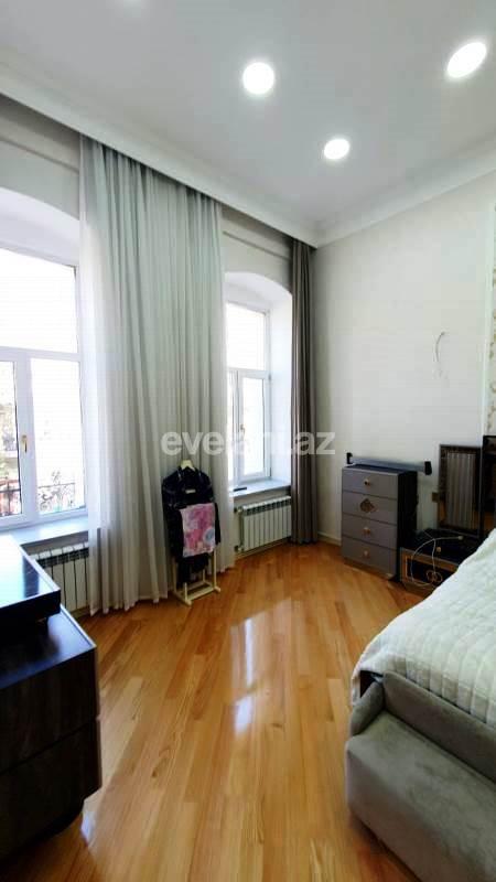 Sale, old building, 3 room, 130 m², Baku, Sabail r, Sahil m.