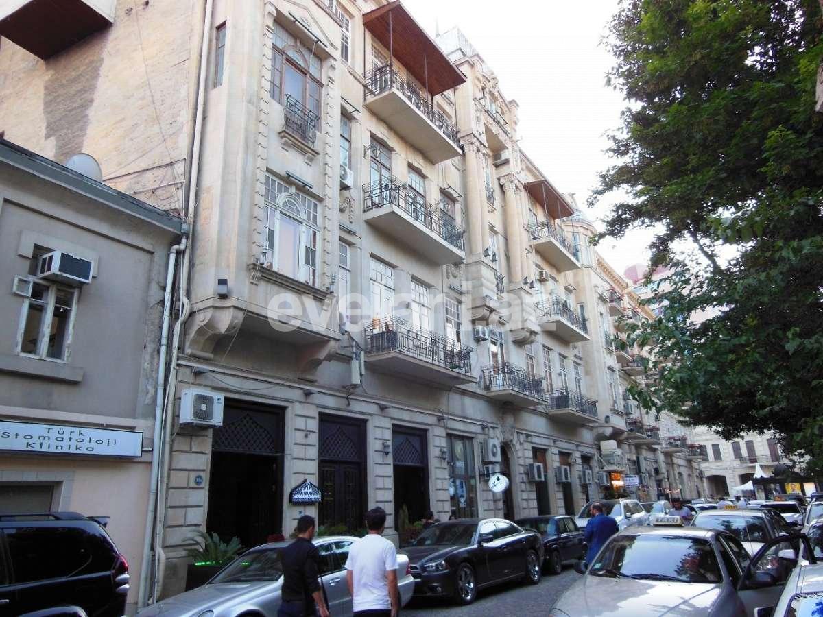Rent, new building, 3 room, 100 m², Baku, Sabail r, Sahil m.