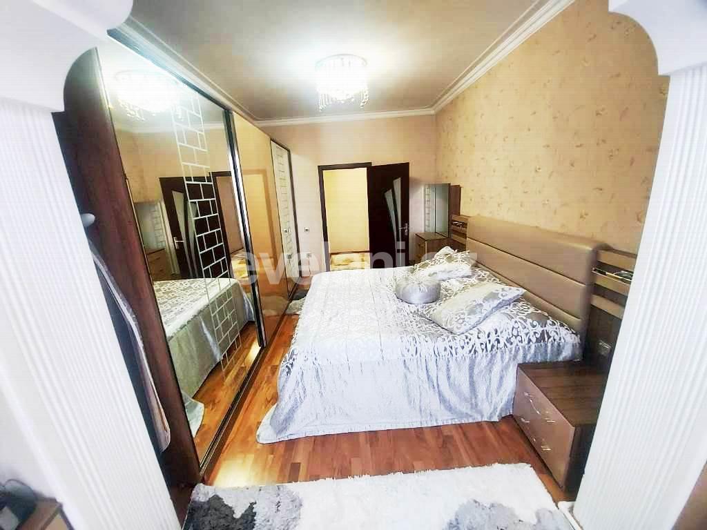 Satılır, köhnə tikili, 2 otaqlı, 60 m², Bakı, Xətai r, Əhmədli q, Həzi Aslanov m.