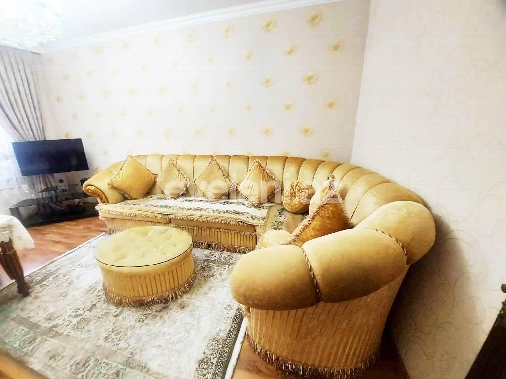 Satılır, köhnə tikili, 2 otaqlı, 60 m², Bakı, Xətai r, Əhmədli q, Həzi Aslanov m.