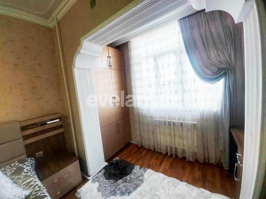 Satılır, köhnə tikili, 2 otaqlı, 60 m², Bakı, Xətai r, Əhmədli q, Həzi Aslanov m.