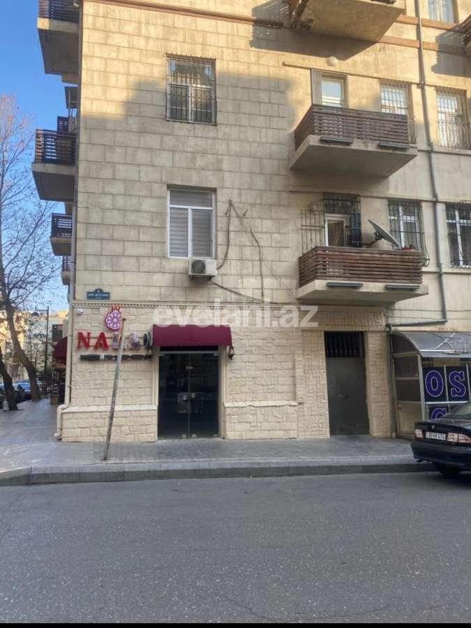 Satılır, köhnə tikili, 2 otaqlı, 60 m², Bakı, Səbail r, İçəri Şəhər m.