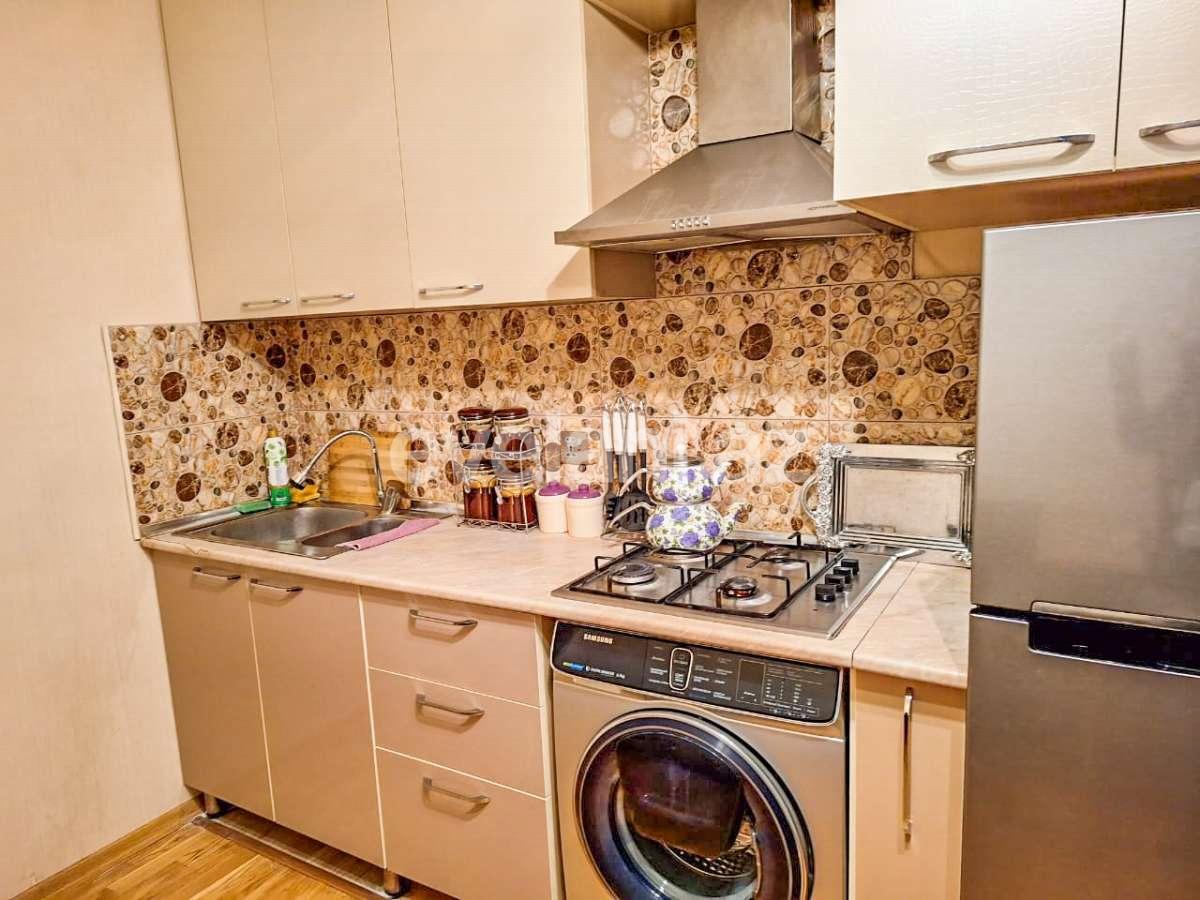 Kirayə verilir, yeni tikili, 2 otaqlı, 40 m², Bakı, Nizami r, Qara Qarayev m.
