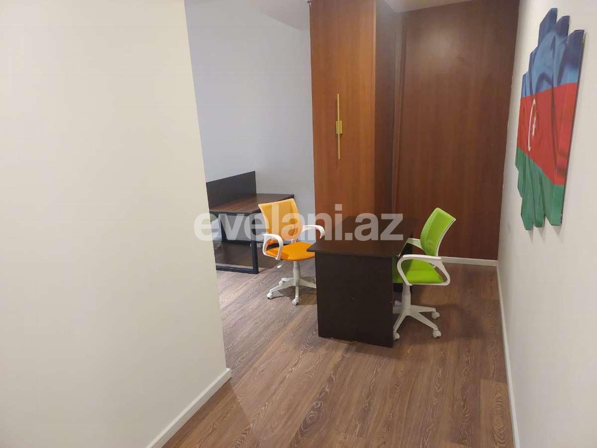Сдаётся, офис, 3-комнаты, 130 m², Баку, Хатаинский r, Шах Исмаил Хатаи m.