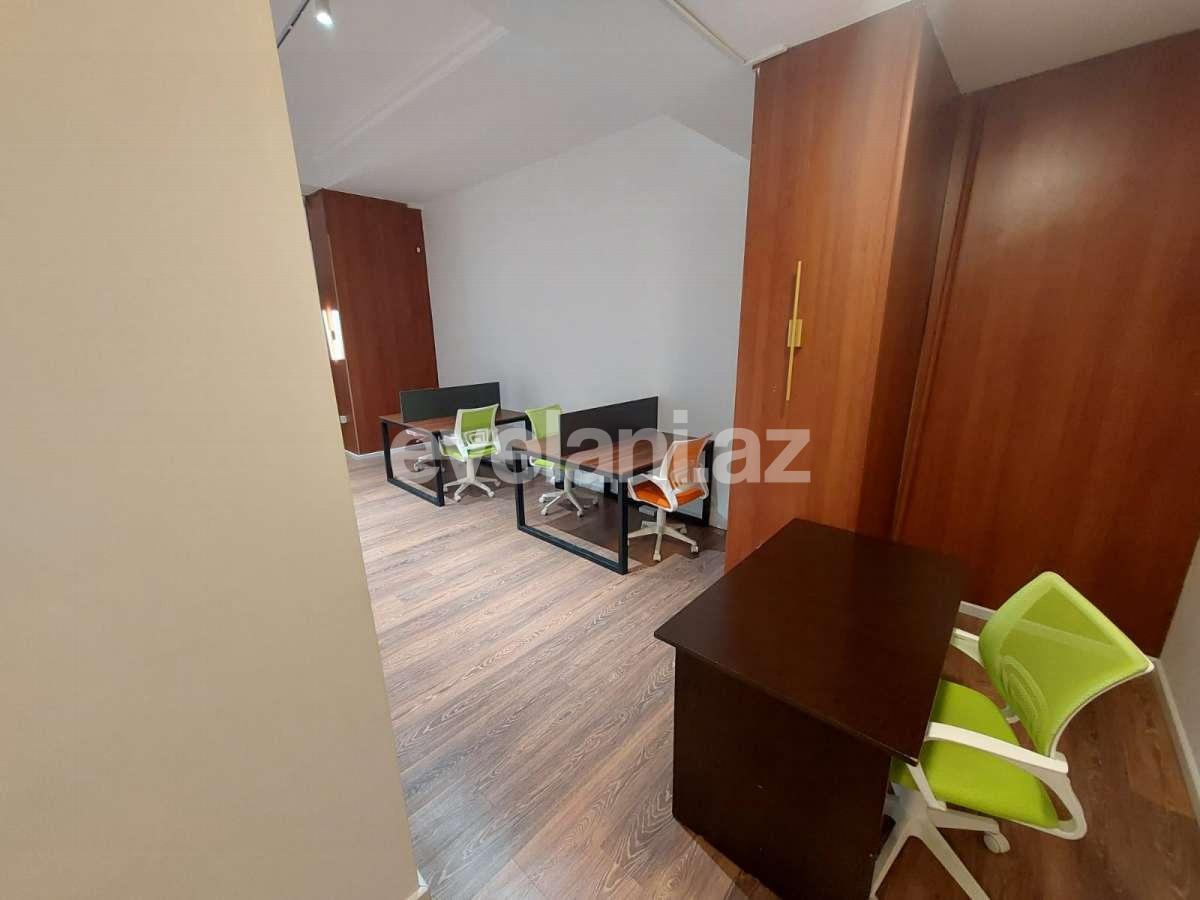 Сдаётся, офис, 3-комнаты, 130 m², Баку, Хатаинский r, Шах Исмаил Хатаи m.