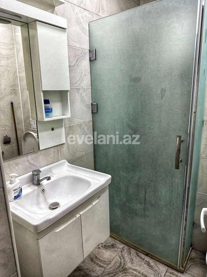 Kirayə verilir, köhnə tikili, 2 otaqlı, 70 m², Bakı, Nəsimi r, 4-cü mikrorayon q, Memar Əcəmi m.