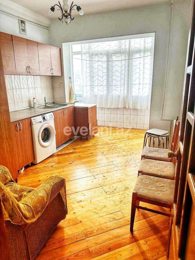 Kirayə verilir, köhnə tikili, 2 otaqlı, 70 m², Bakı, Nəsimi r, 4-cü mikrorayon q, Memar Əcəmi m.