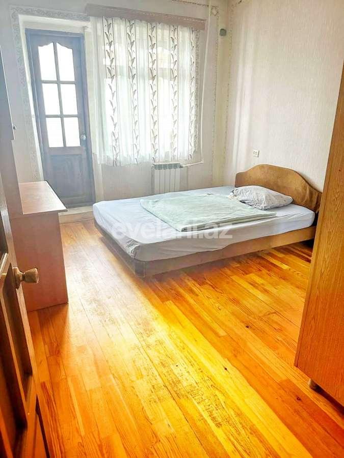 Kirayə verilir, köhnə tikili, 2 otaqlı, 70 m², Bakı, Nəsimi r, 4-cü mikrorayon q, Memar Əcəmi m.
