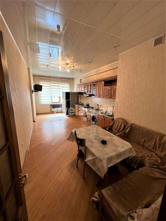 Kirayə verilir, yeni tikili, 3 otaqlı, 140 m², Bakı, Xətai r, Şah İsmayıl Xətai m.