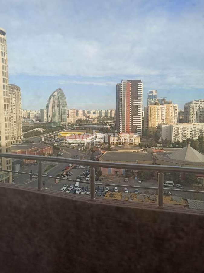 Kirayə verilir, yeni tikili, 3 otaqlı, 110 m², Bakı, Xətai r, Şah İsmayıl Xətai m.