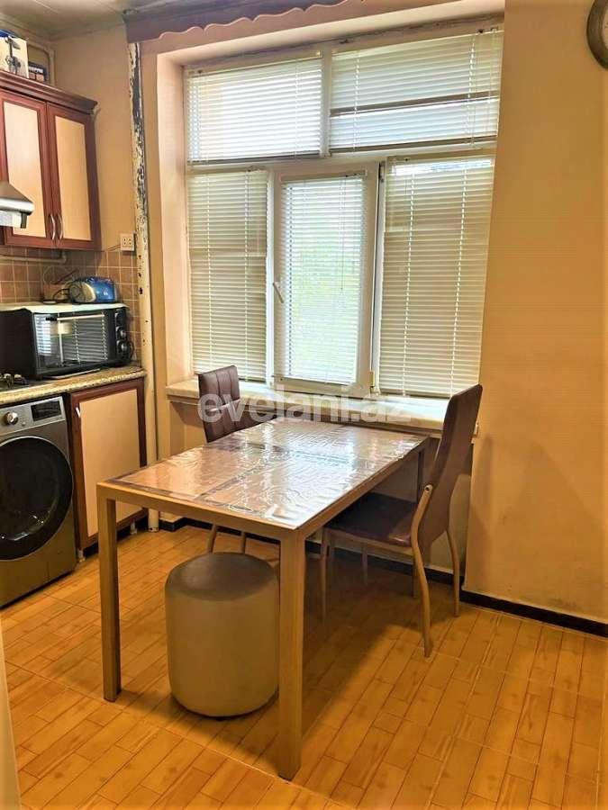 Satılır, köhnə tikili, 2 otaqlı, 60 m², Bakı, Xətai r, Həzi Aslanov m.