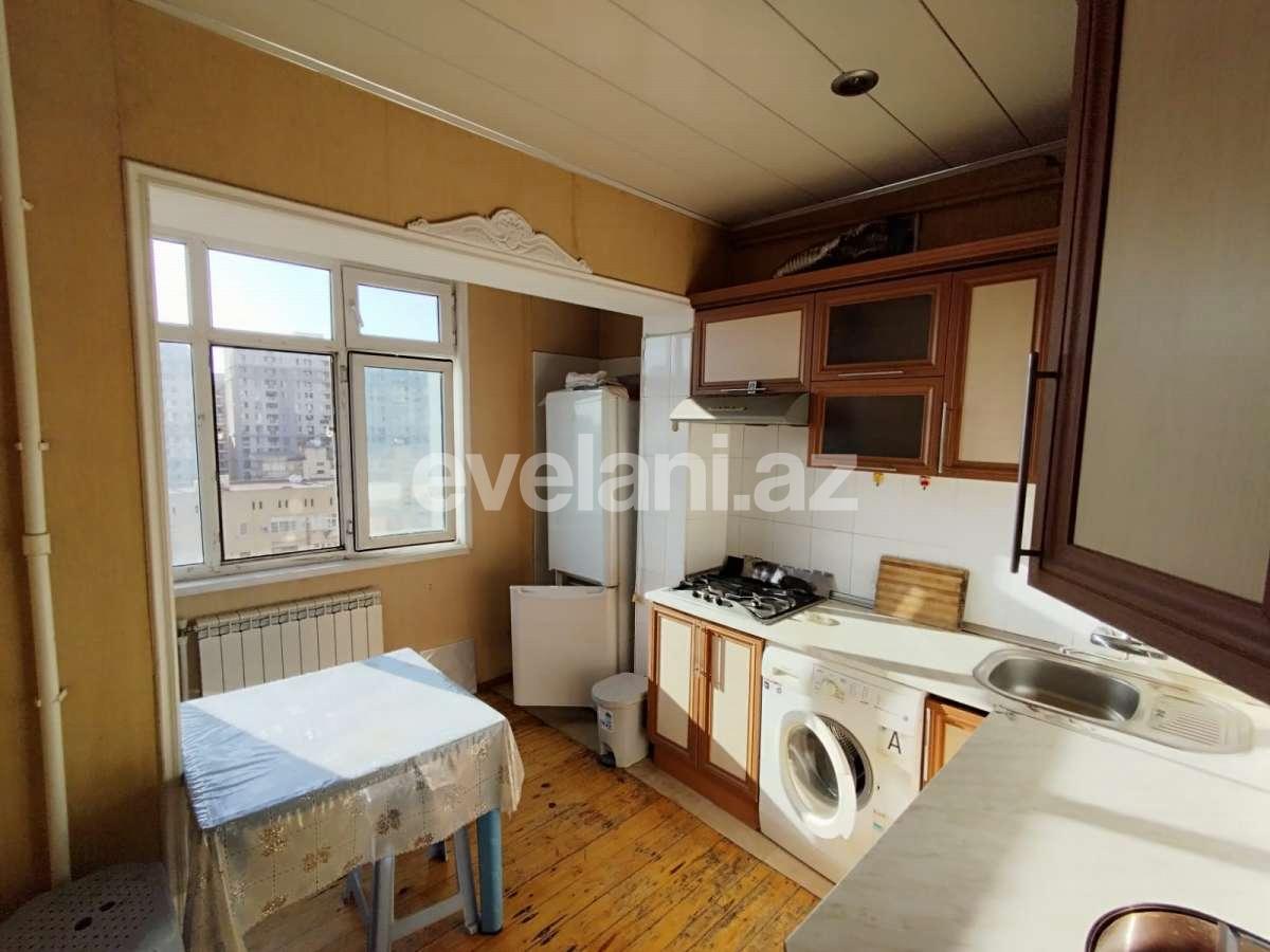 Satılır, köhnə tikili, 3 otaqlı, 75 m², Bakı, Xətai r, Əhmədli q, Həzi Aslanov m.