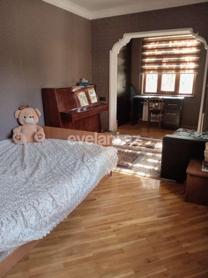 Kirayə verilir, köhnə tikili, 4 otaqlı, 110 m², Bakı, Binəqədi r, 8-ci mikrorayon q, Azadlıq prospekti m.