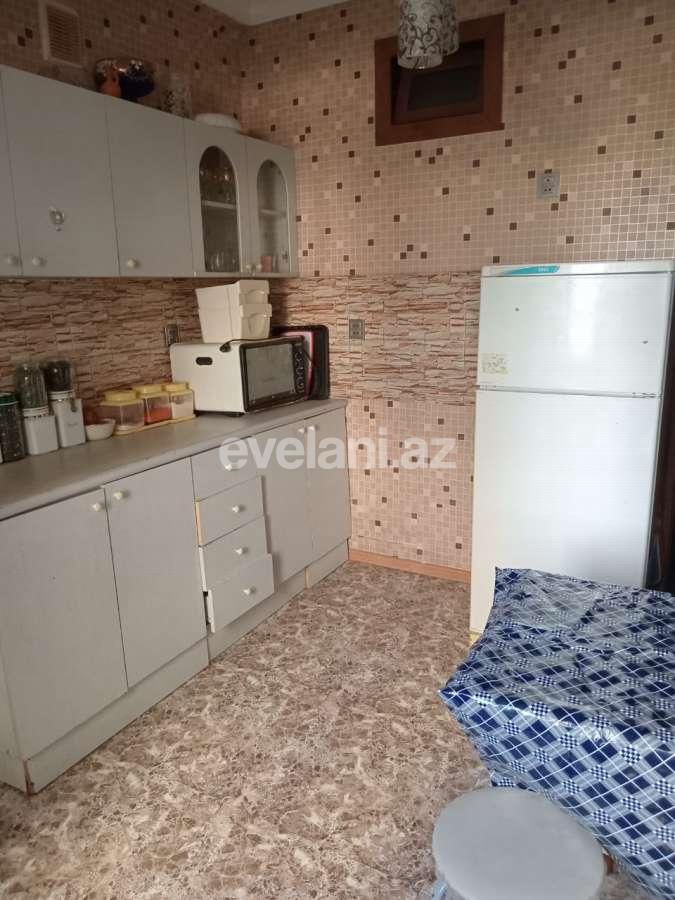 Kirayə verilir, köhnə tikili, 4 otaqlı, 110 m², Bakı, Binəqədi r, 8-ci mikrorayon q, Azadlıq prospekti m.