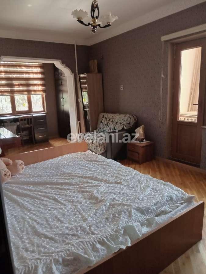 Kirayə verilir, köhnə tikili, 4 otaqlı, 110 m², Bakı, Binəqədi r, 8-ci mikrorayon q, Azadlıq prospekti m.