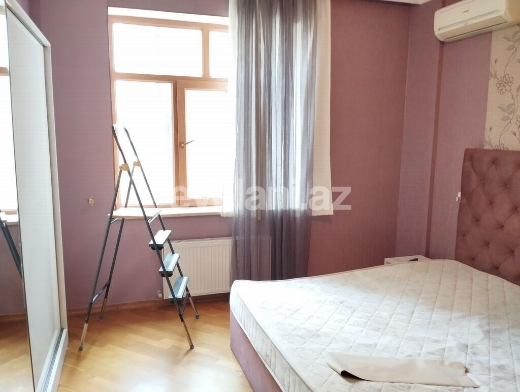 Kirayə verilir, yeni tikili, 4 otaqlı, 190 m², Bakı, Yasamal r, Elmlər Akademiyası m.