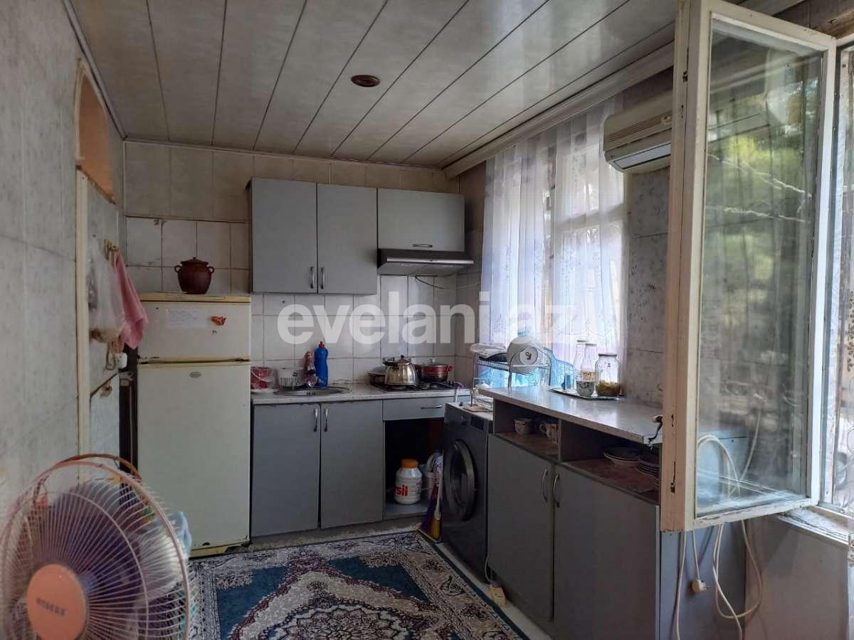 Satılır, köhnə tikili, 3 otaqlı, 53 m², Bakı, Nəsimi r, Memar Əcəmi m.