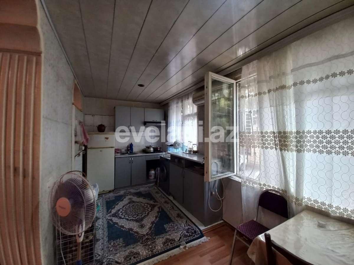 Satılır, köhnə tikili, 3 otaqlı, 53 m², Bakı, Nəsimi r, Memar Əcəmi m.