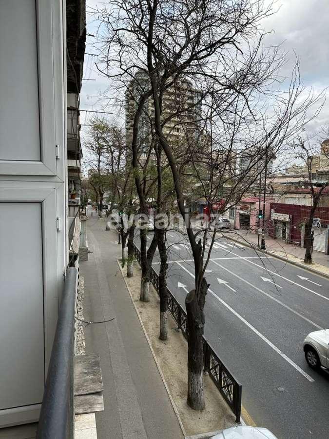 Satılır, köhnə tikili, 3 otaqlı, 70 m², Bakı, Nəsimi r, Nizami m.