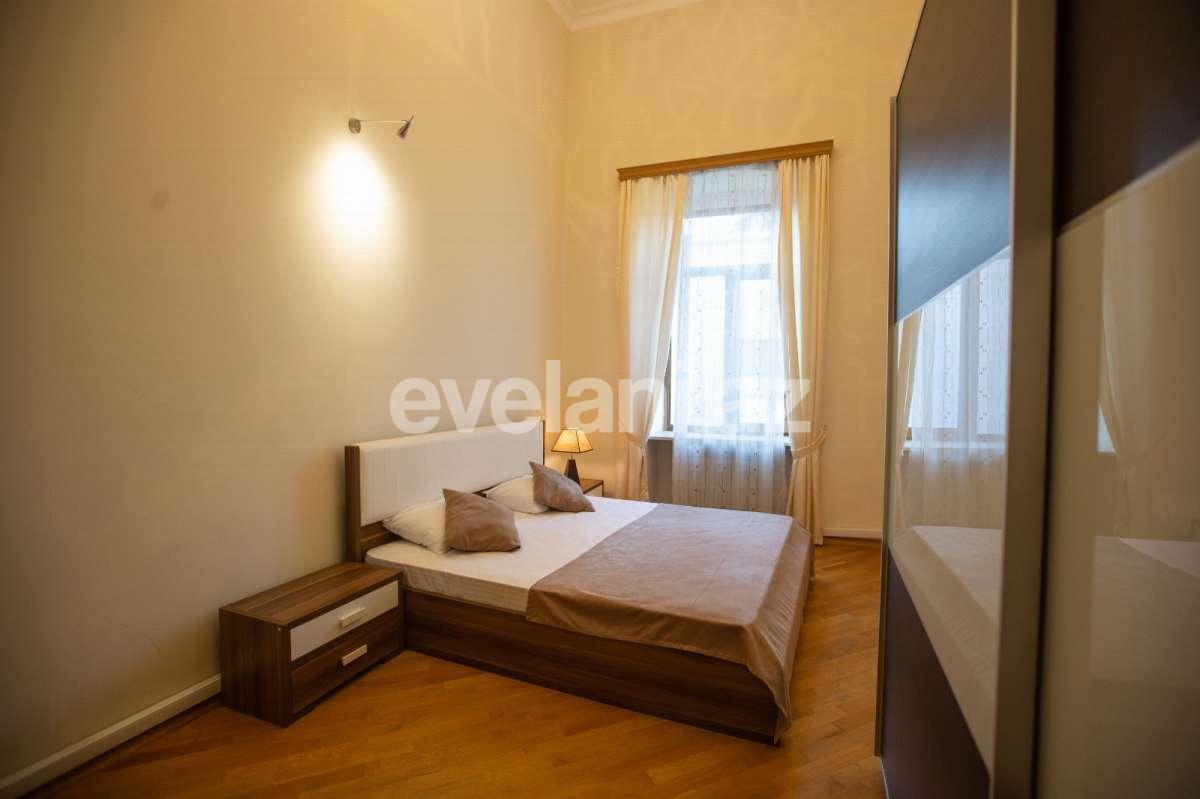 Сдаётся, вторичка, 4-комнаты, 175 m², Баку, Насиминский r, 28 мая m.