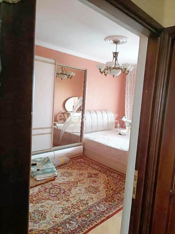 Satılır, köhnə tikili, 3 otaqlı, 80 m², Bakı, Nizami r, 8-ci kilometr q, Xalqlar Dostluğu m.