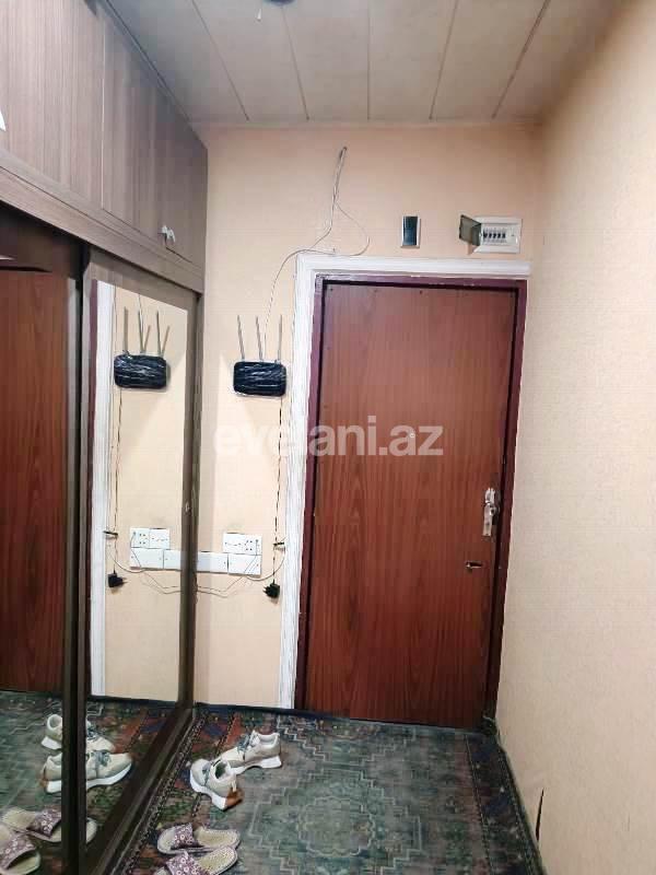 Satılır, köhnə tikili, 3 otaqlı, 80 m², Bakı, Nizami r, 8-ci kilometr q, Xalqlar Dostluğu m.