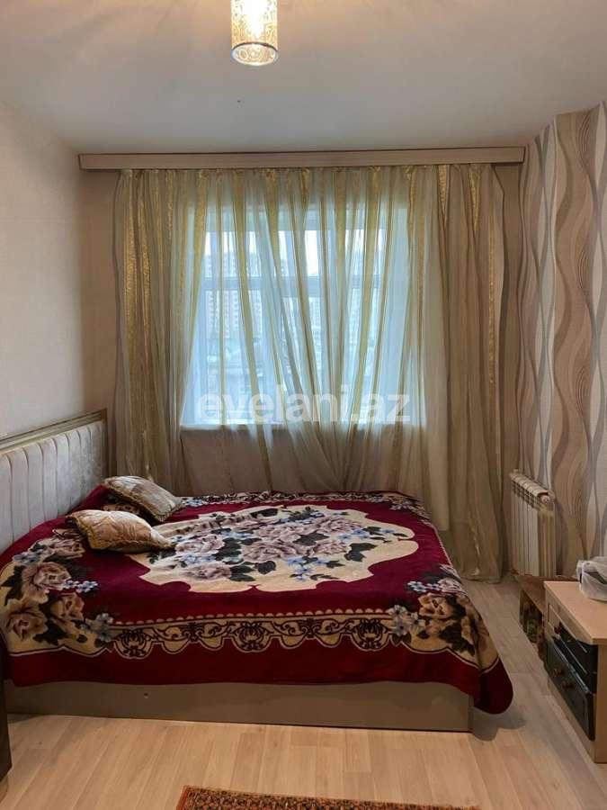 Sale, old building, 3 room, 75 m², Baku