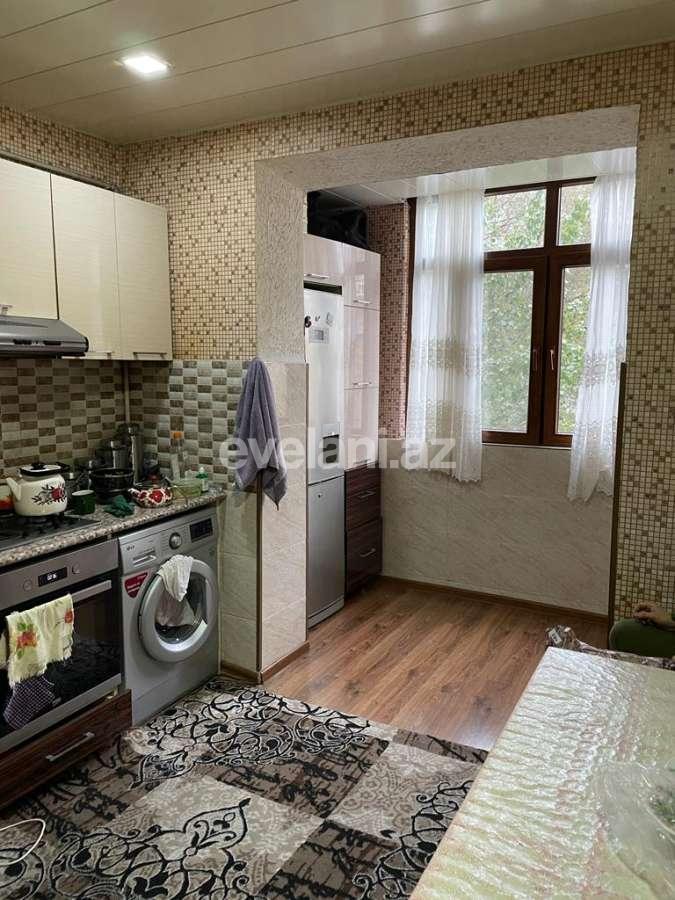 Sale, old building, 3 room, 75 m², Baku