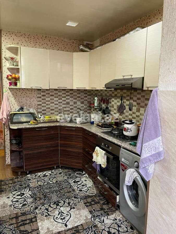 Sale, old building, 3 room, 75 m², Baku