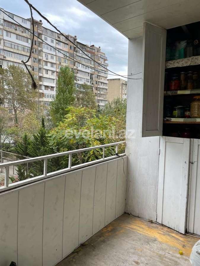 Sale, old building, 3 room, 75 m², Baku