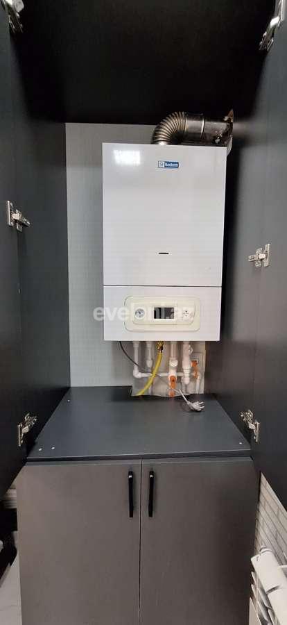 Satılır, köhnə tikili, 3 otaqlı, 72 m², Bakı, Nəsimi r, Memar Əcəmi m.