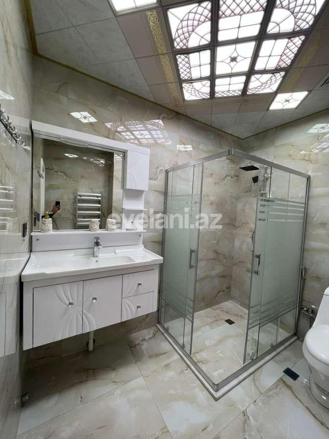 Satılır, yeni tikili, 2 otaqlı, 68 m², Bakı, Binəqədi r, 8-ci mikrorayon q, Azadlıq prospekti m.