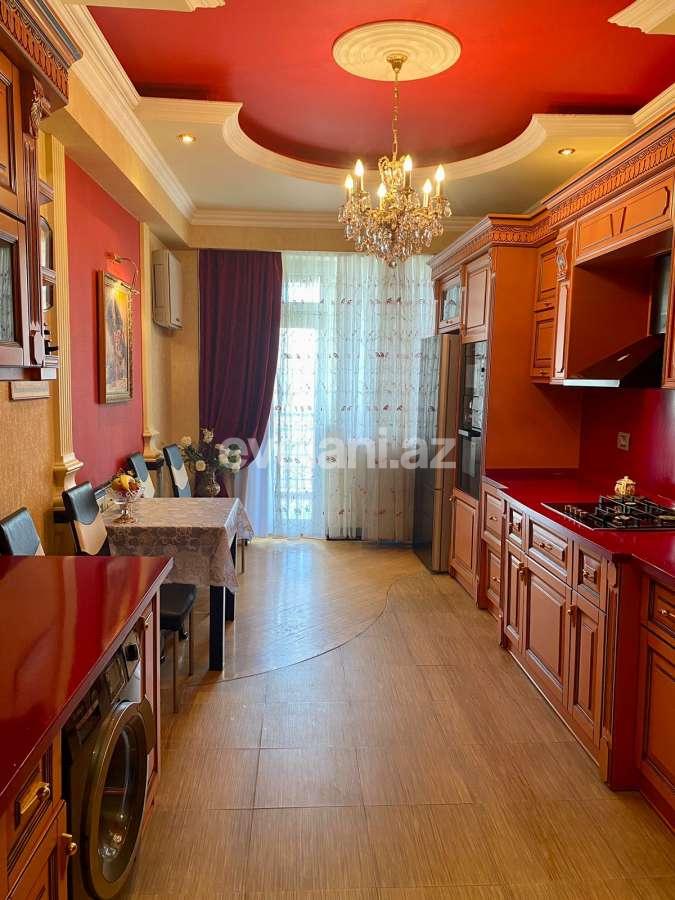 Satılır, yeni tikili, 3 otaqlı, 130 m², Bakı, Yasamal r.