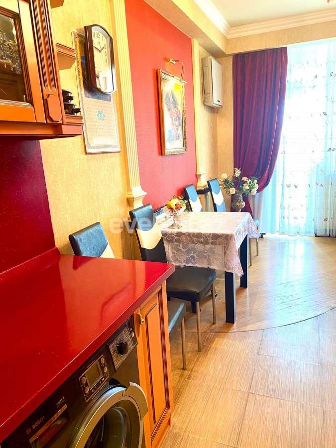 Satılır, yeni tikili, 3 otaqlı, 130 m², Bakı, Yasamal r.