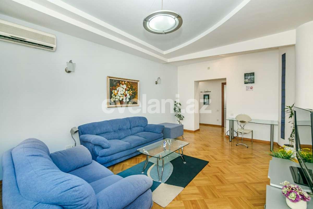 Kirayə verilir, köhnə tikili, 3 otaqlı, 140 m², Bakı, Səbail r, Sahil m.