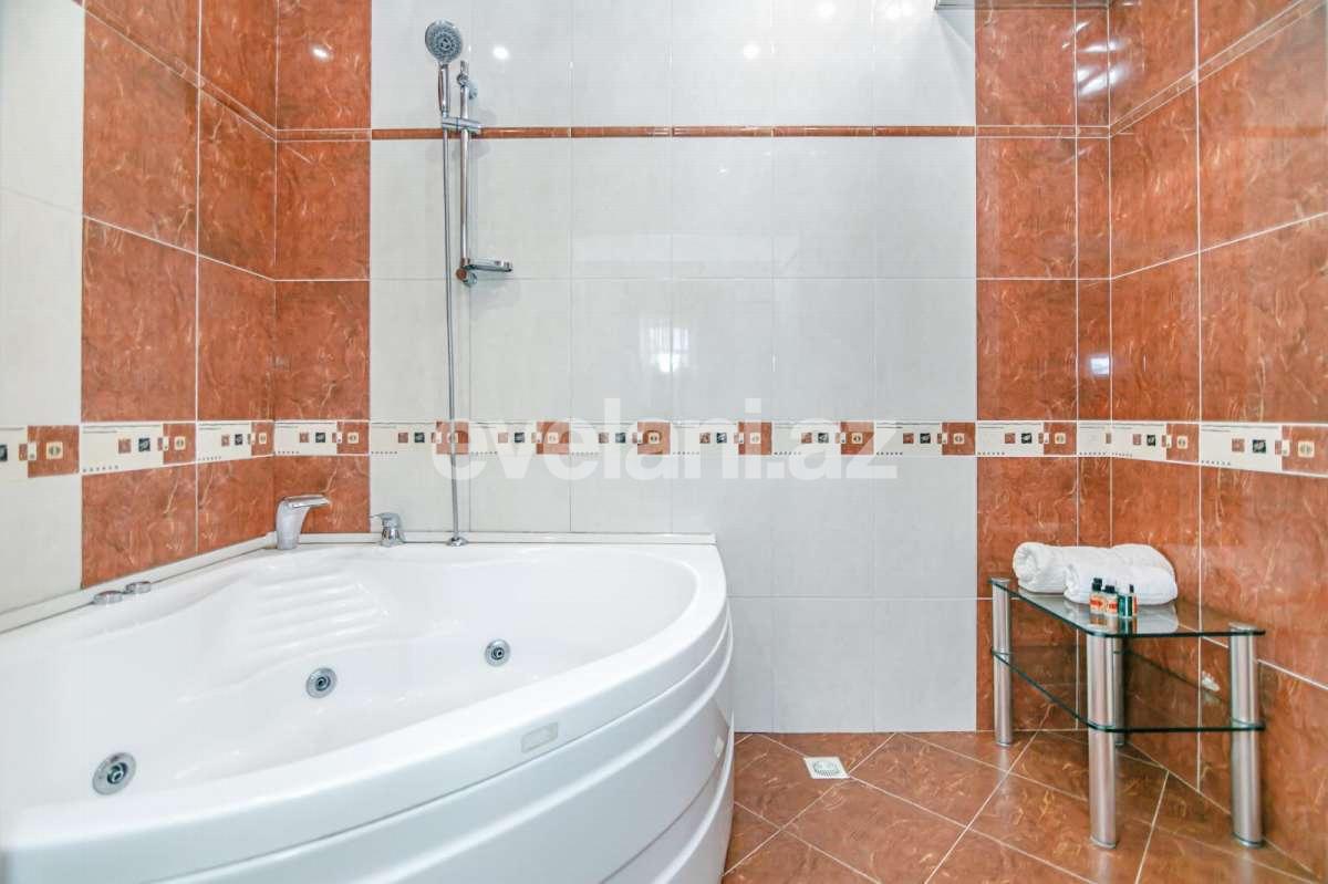 Kirayə verilir, köhnə tikili, 3 otaqlı, 140 m², Bakı, Səbail r, Sahil m.