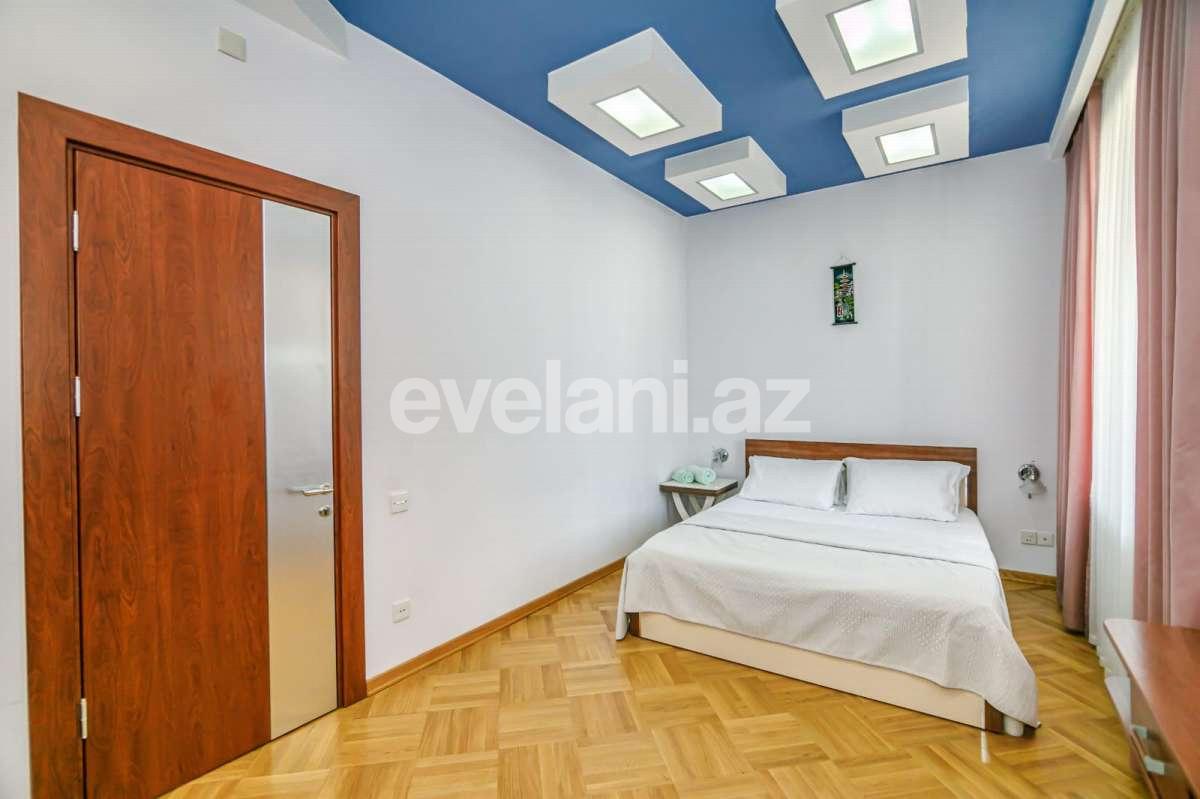 Kirayə verilir, köhnə tikili, 3 otaqlı, 140 m², Bakı, Səbail r, Sahil m.