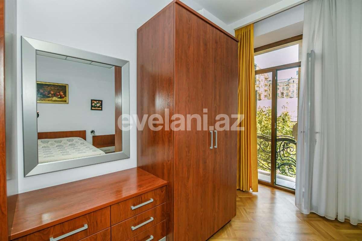 Kirayə verilir, köhnə tikili, 3 otaqlı, 140 m², Bakı, Səbail r, Sahil m.