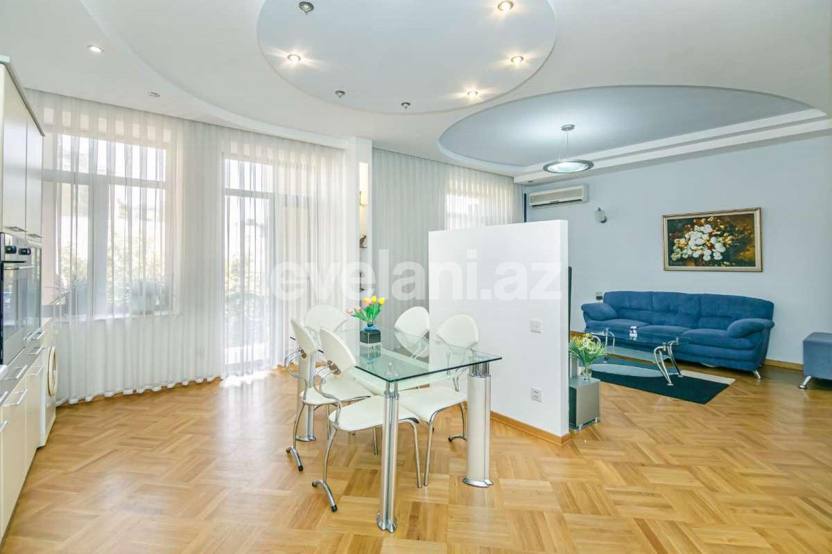 Kirayə verilir, köhnə tikili, 3 otaqlı, 140 m², Bakı, Səbail r, Sahil m.