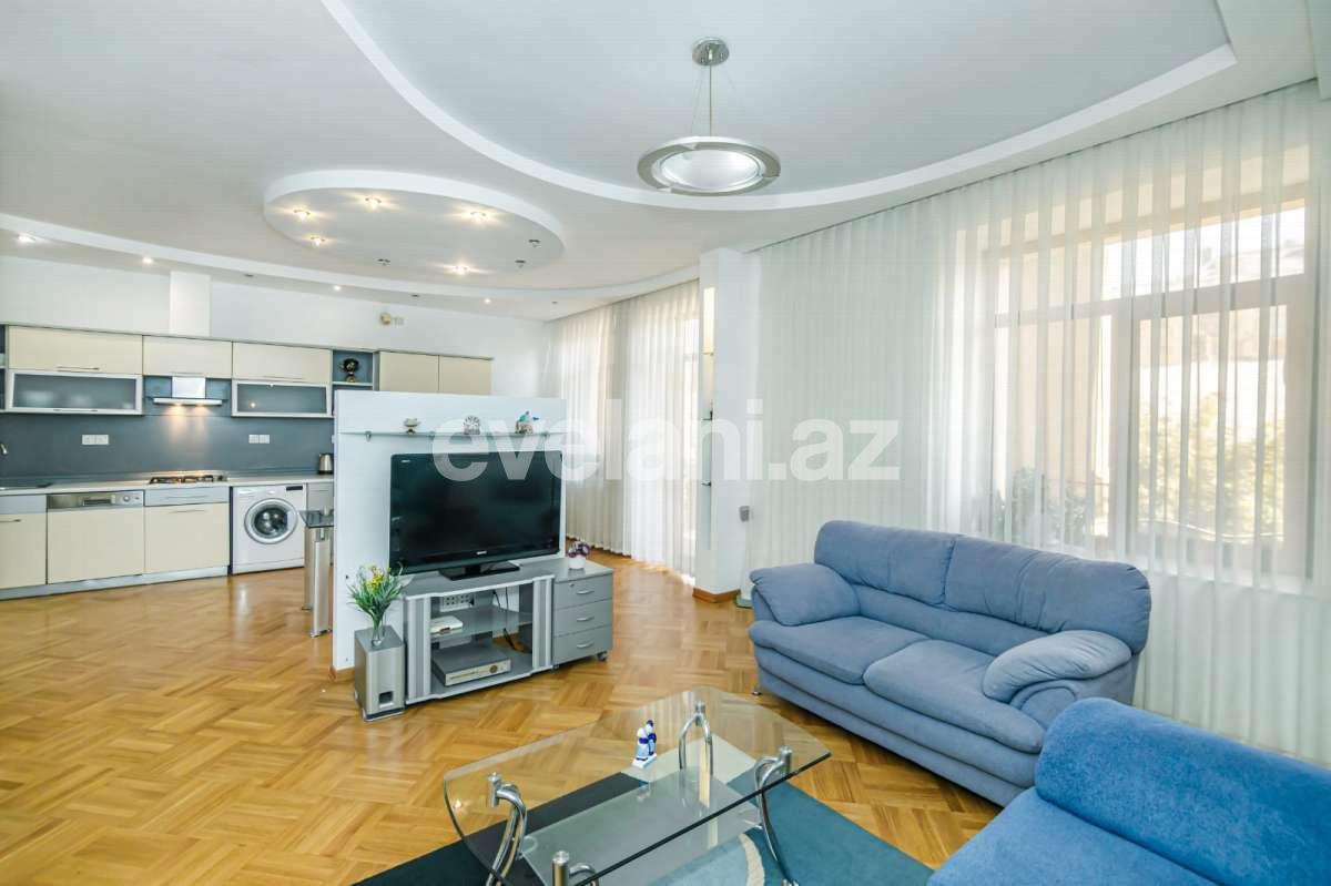 Kirayə verilir, köhnə tikili, 3 otaqlı, 140 m², Bakı, Səbail r, Sahil m.