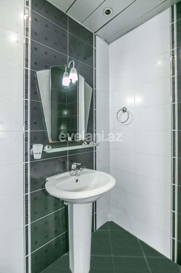 Kirayə verilir, köhnə tikili, 3 otaqlı, 140 m², Bakı, Səbail r, Sahil m.