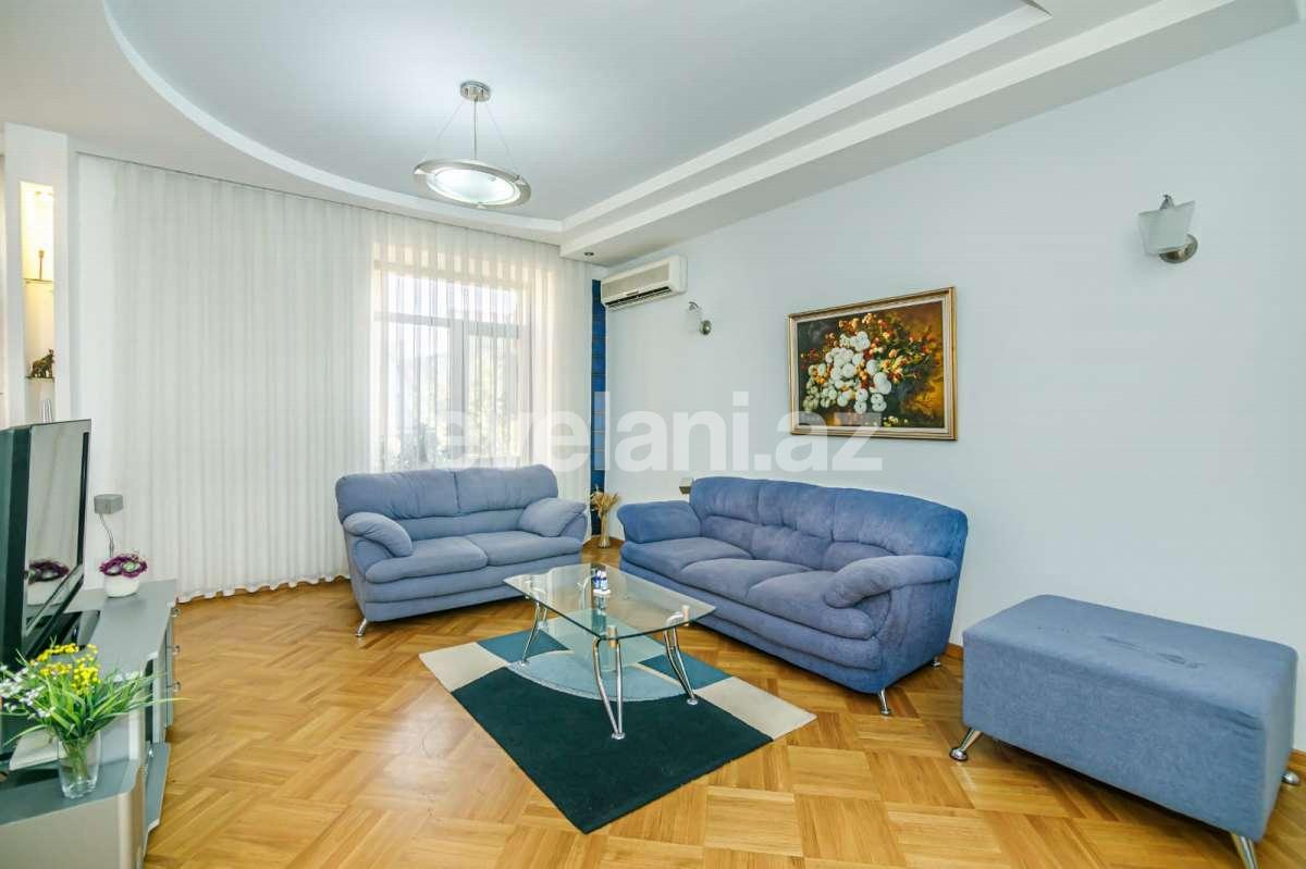 Kirayə verilir, köhnə tikili, 3 otaqlı, 140 m², Bakı, Səbail r, Sahil m.
