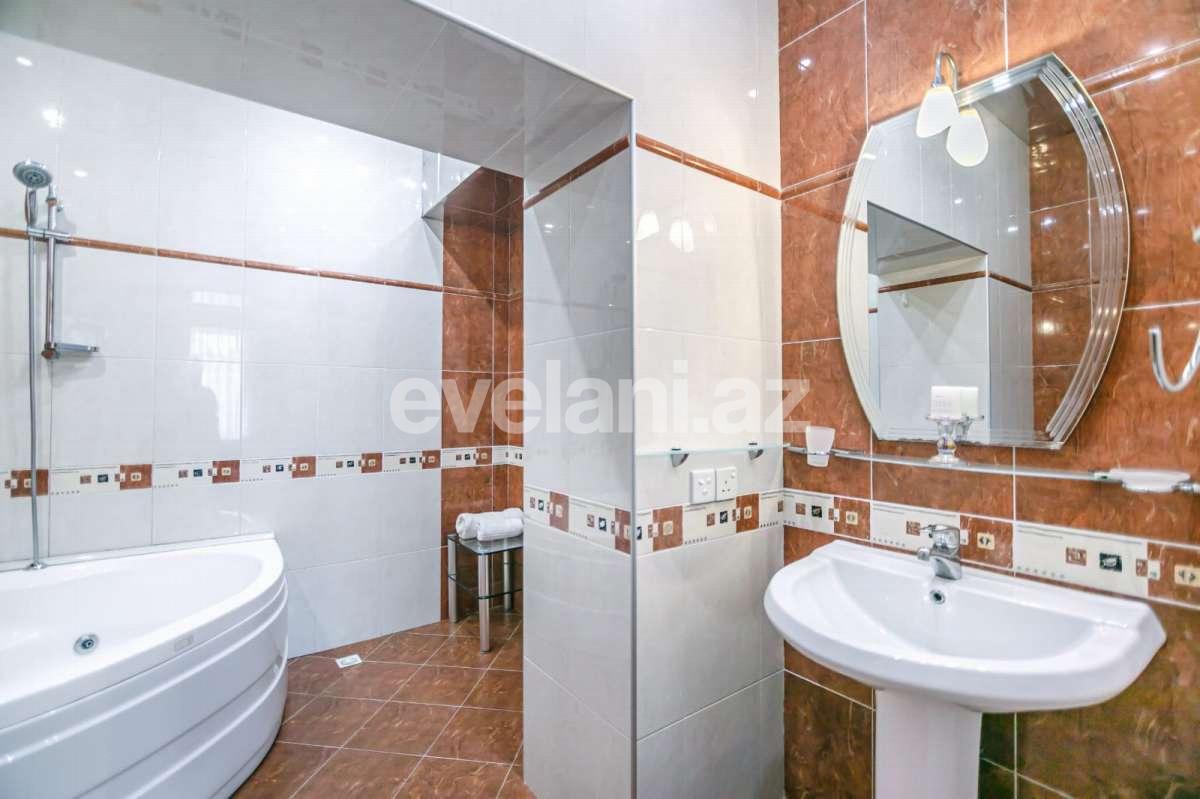 Kirayə verilir, köhnə tikili, 3 otaqlı, 140 m², Bakı, Səbail r, Sahil m.