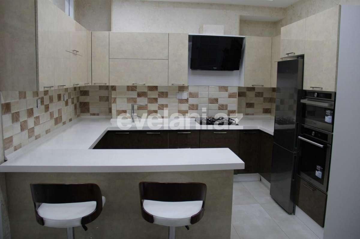 Сдаётся, новостройка, 3-комнаты, 120 m², Баку, Сабаильский r, Ичери Шехер m.