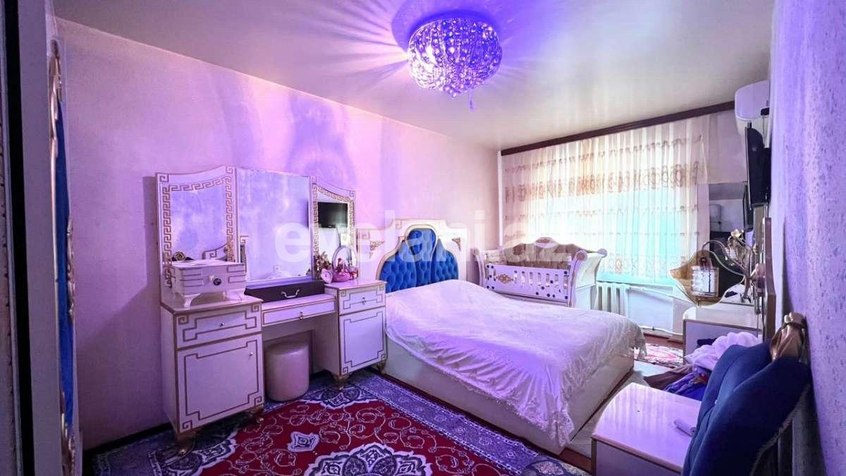 Satılır, köhnə tikili, 4 otaqlı, 100 m², Bakı, Suraxanı r.